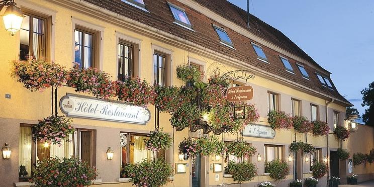 Hotel Restaurant De L'Agneau Pfaffenhoffen Exterior photo